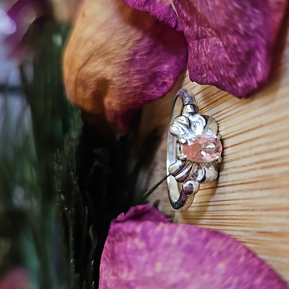 Vintage sterling silver ring pink crystal 925 stamp Size 8